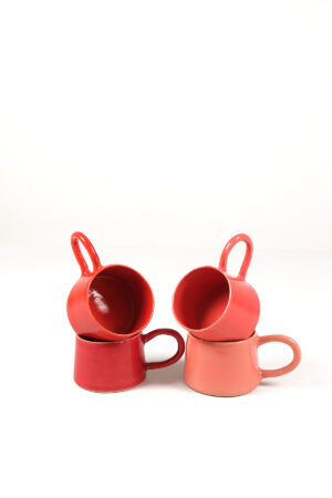 El yapımı stoneware seramik kahve fincanı seti kırmızı